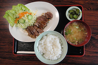 牛ステーキ定食